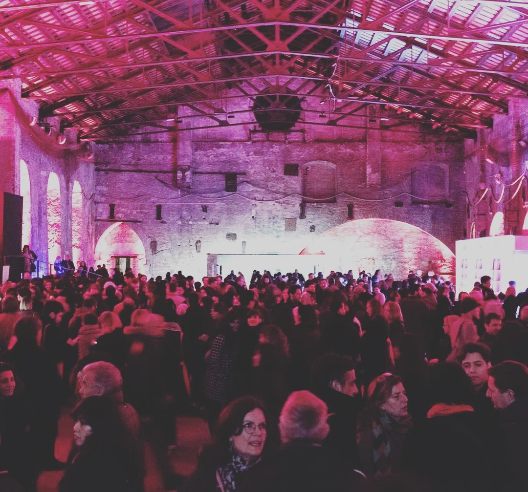 Arsenale di Venezia crowd